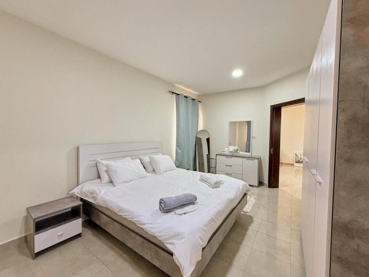 Welcome To Cozy One Bedroom Apartment Abu Dhabi